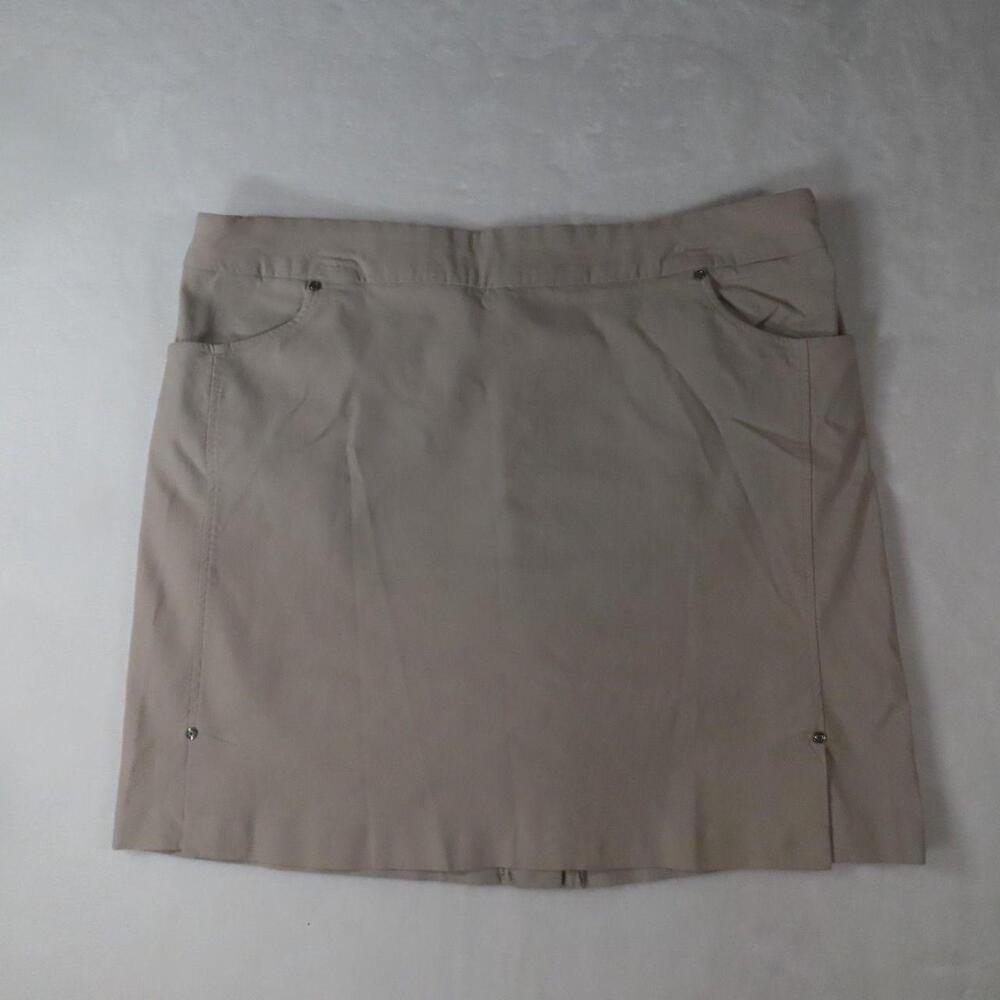 The Tribal Beige Tan Pull On Stretch Skort Skirt is a stylish and versatile piec